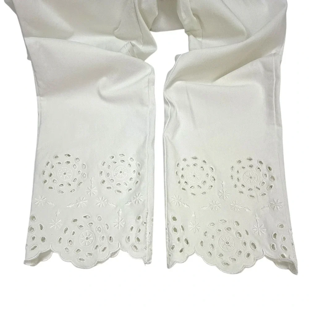 Chico's‎ So Slimming Brigitte Ankle Pants 1.5R US 10 White Eyelet Scalloped Crop